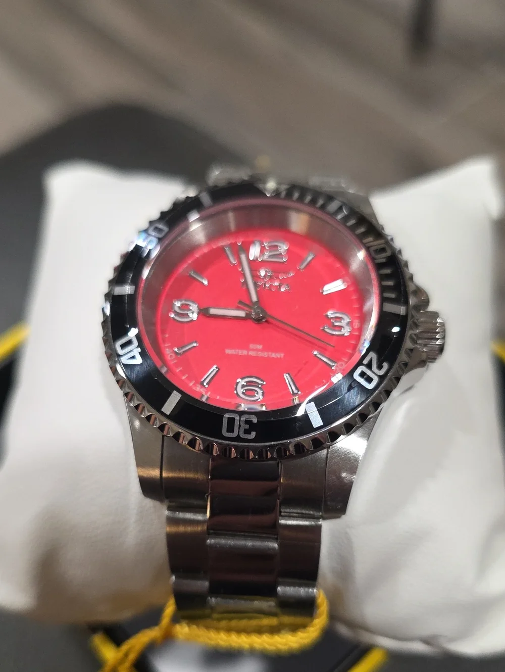716. Invicta Specialty Model 49350 Men's Watch 40mm